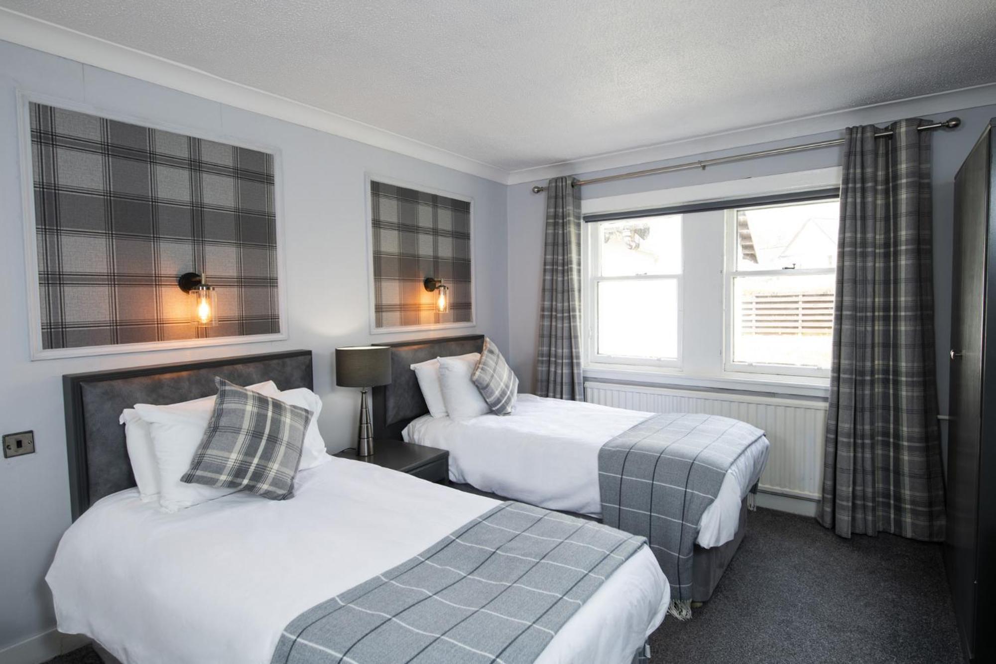 Kirkhouse Inn Strathblane Room photo