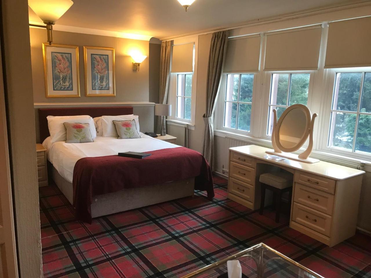 Kirkhouse Inn Strathblane Exterior photo